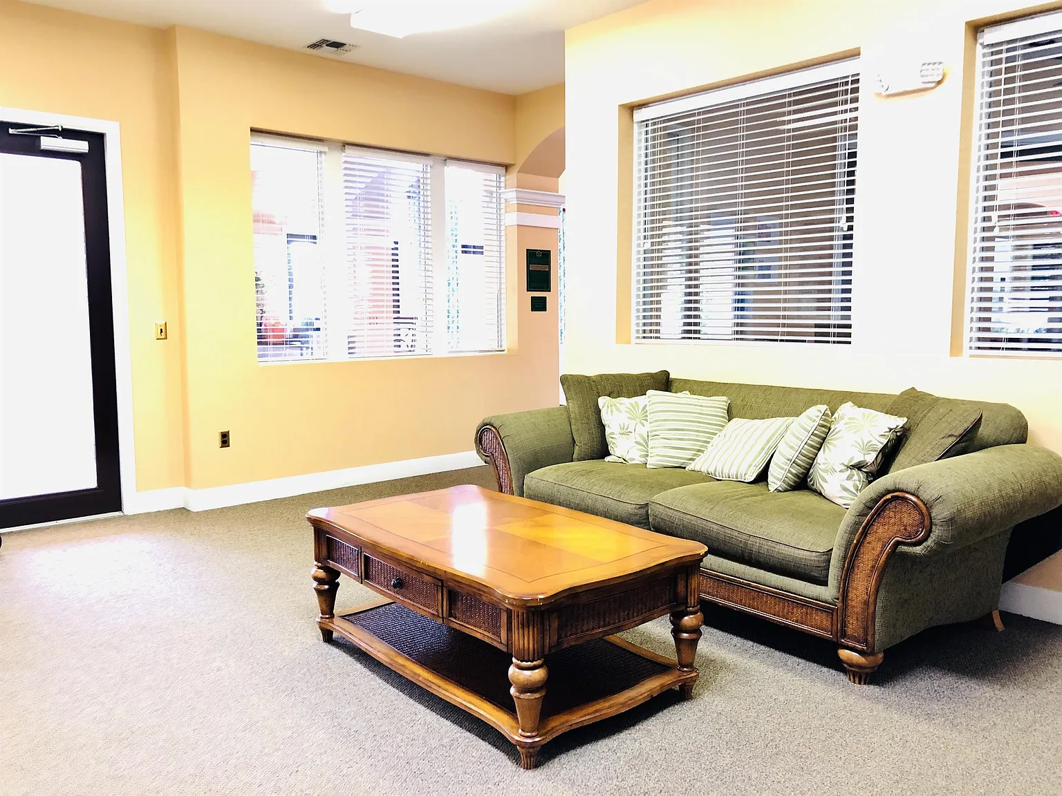 261 SW Palm Dr., Apt 305 - 261-3... — Photo 4
