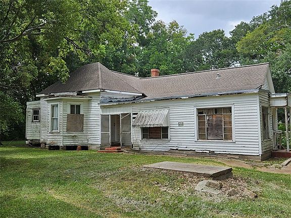 5th image of 702 Bull Ln