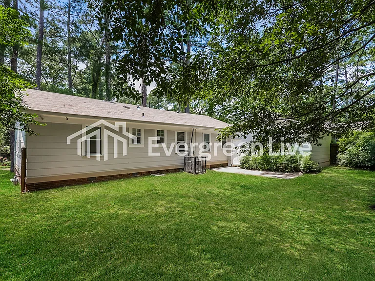 4540 Meadowridge Dr — Photo 15