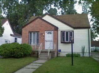 979 Canterbury Dr, Pontiac, MI 48341