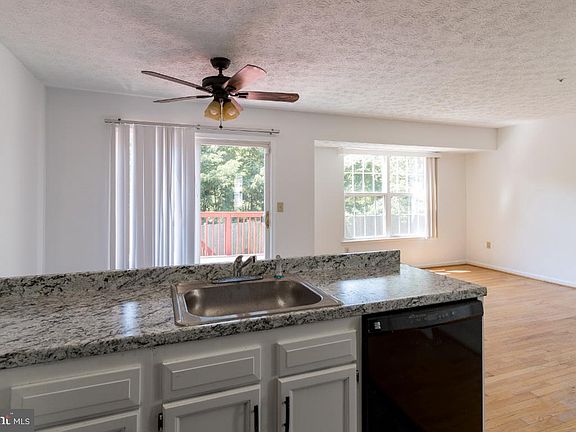 5th image of 622 Wye Island Ct