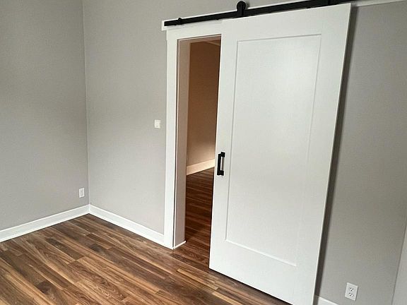 4th image of 9647 S Ave N #1