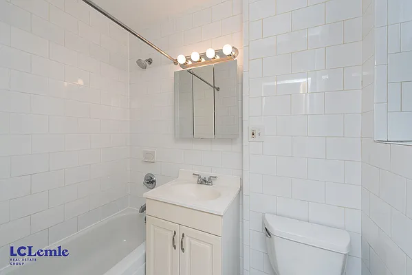 Rented by LC Lemle Real Estate Group | media 27