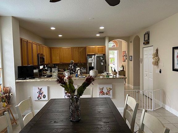 3rd image of 759 Gazetta Way