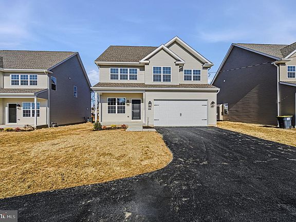 3rd image of 2503A Duncan Rd