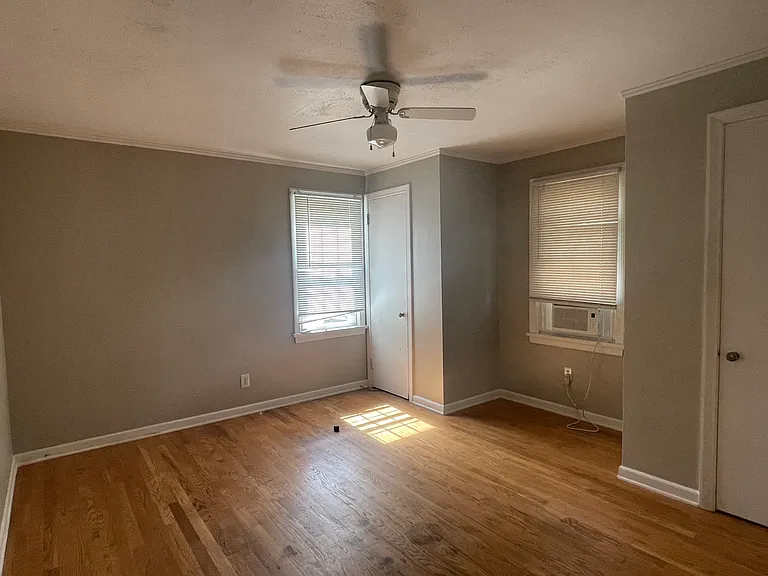 2644 Eastern Ave SE — Photo 7