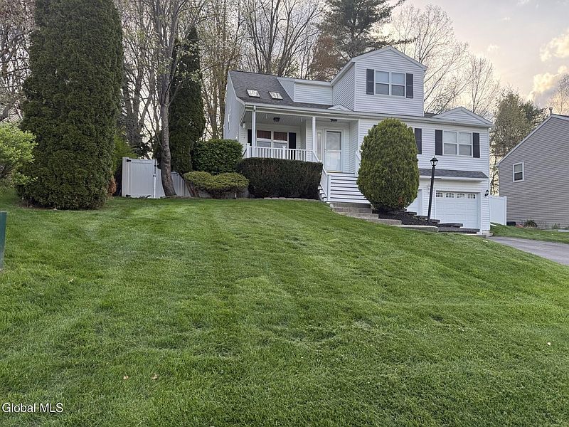 2nd image of 31 Ponderosa Drive