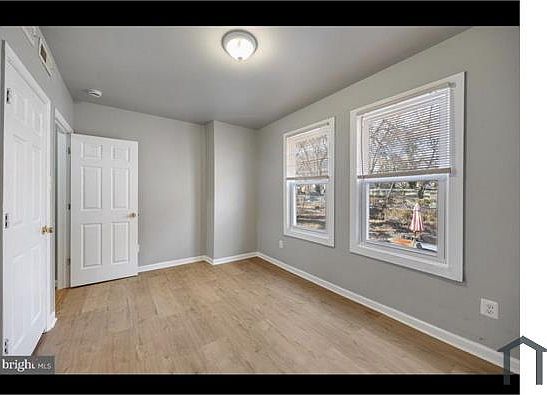 2nd image of 109 W Logan St Floor 2