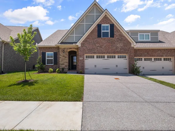 1551 Cedarbrooke Ln, Lebanon, TN 37090