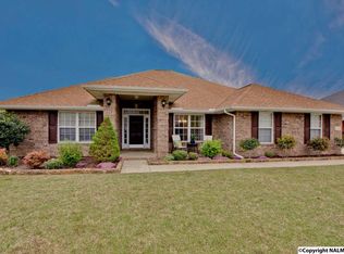 7005 Lynnfield Dr SE, Owens Cross Roads, AL 35763