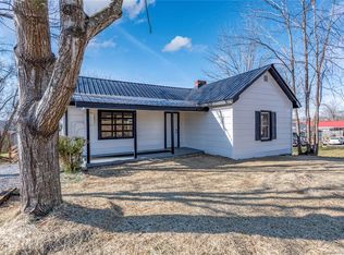 246 Eastview St, Morganton, NC 28655