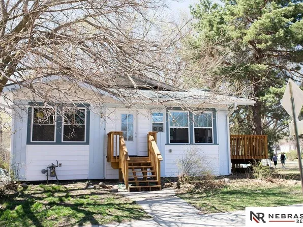 3403 S 40th St, Lincoln, NE 68506