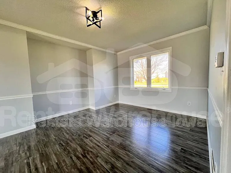 1709 NE Sherman Ct — Photo 9