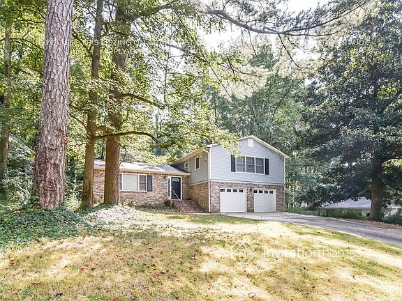 3rd image of 635 Noell Way NW