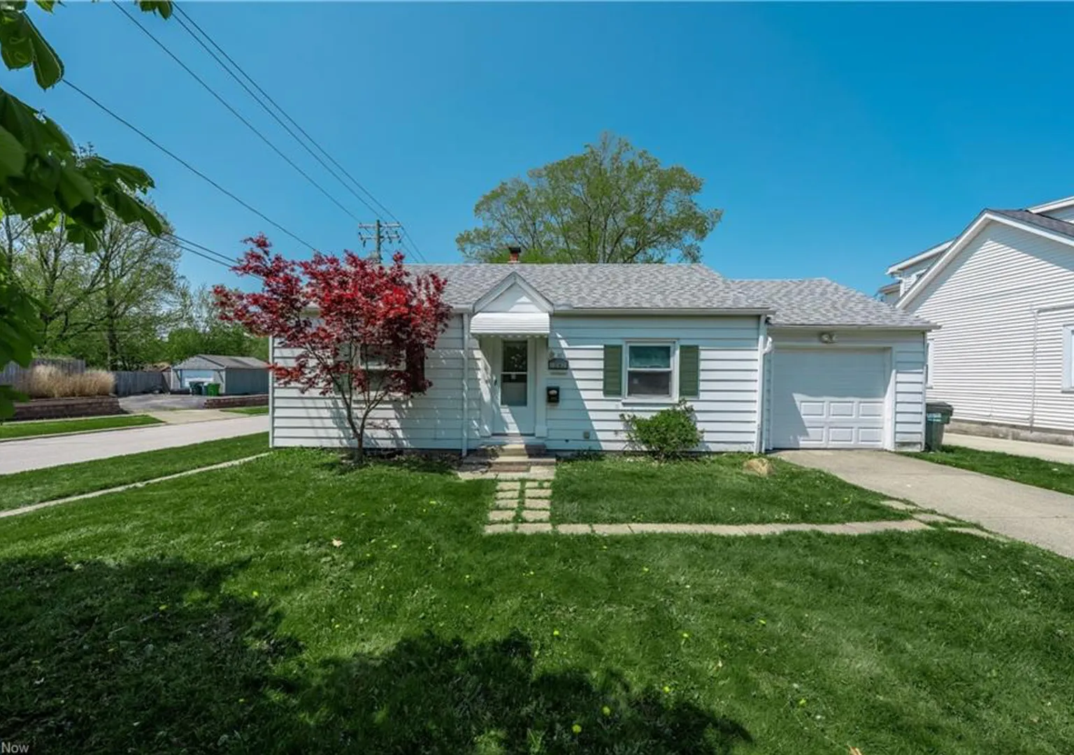 1282 Summit Dr — Photo 1