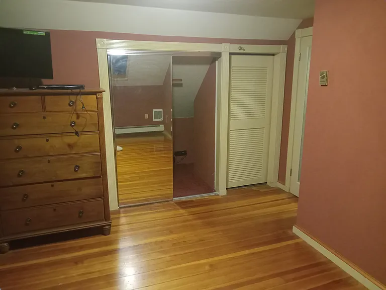 1034 N Main St — Photo 10