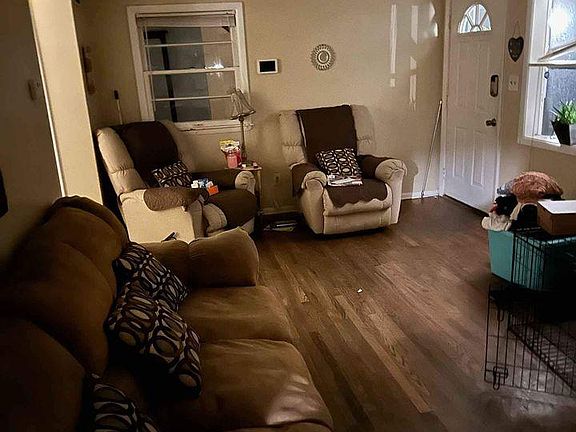 2nd image of 4055 Sexton Dr