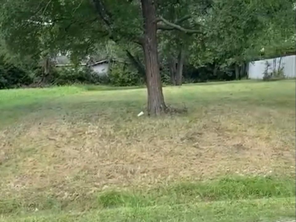 2nd image of 2318 Tallyho Ln