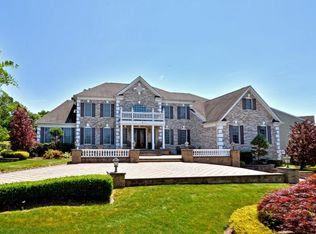 7 Rockingham Ct, Manalapan, NJ 07726