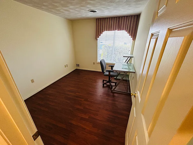 1800 Douglas Ave #101 — Photo 14
