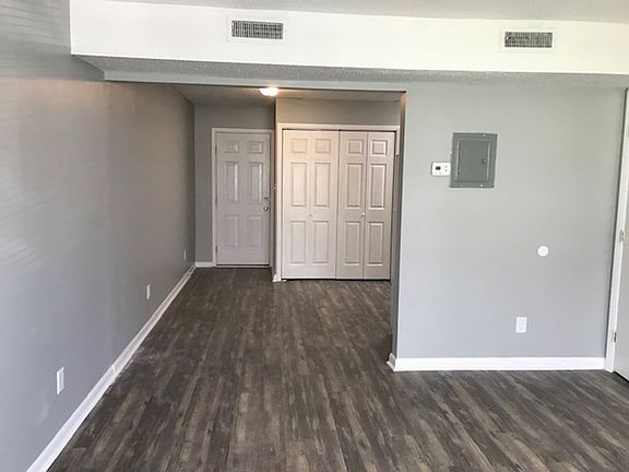 3rd image of 312 E J St APT 3