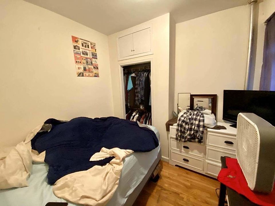 2nd image of 528 E 11th St APT 20