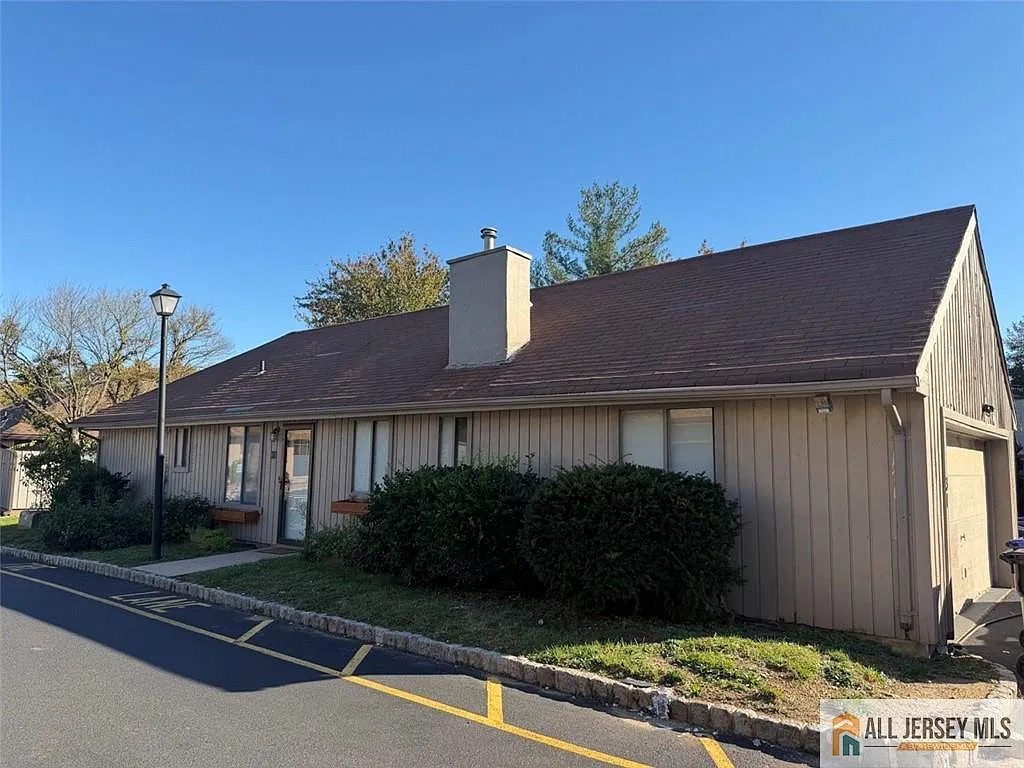 2 bed, 2.0 bath, 1008 sqft, $2,875 — Photo 1