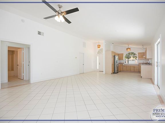 5th image of 11214 Coimbra Ln