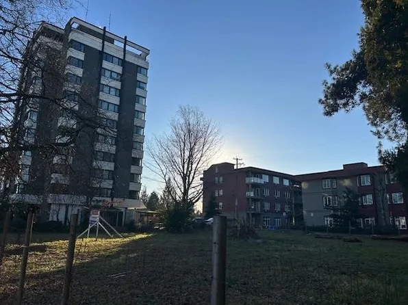 11951 222nd St, Maple Ridge, BC V2X 5V8