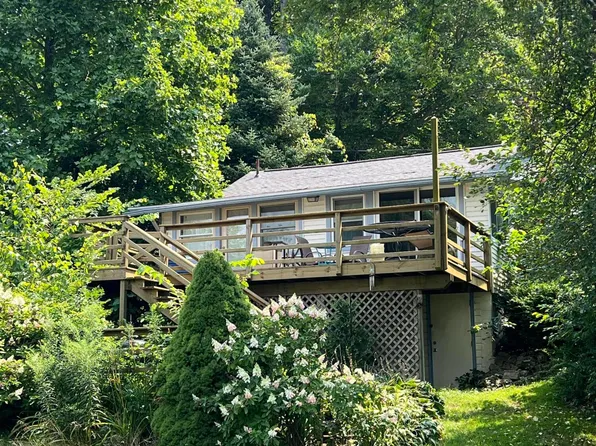 15295 Silver Beach Dr, Gowen, MI 49326