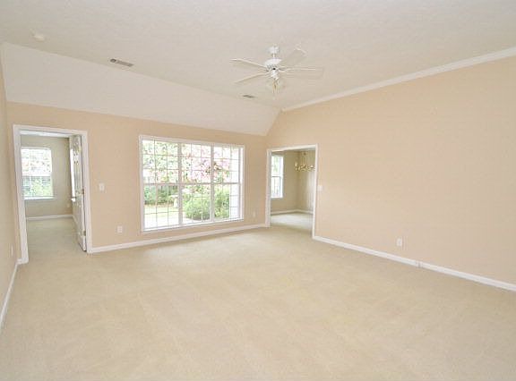 2nd image of 1242 Carriage Dr