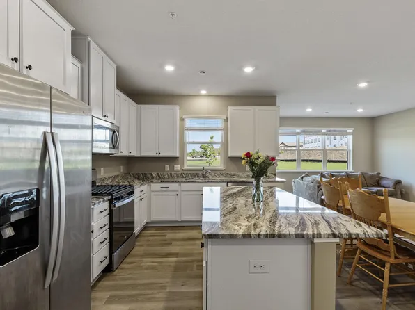 16386 Jaffna Pl, Lakeville, MN 55044