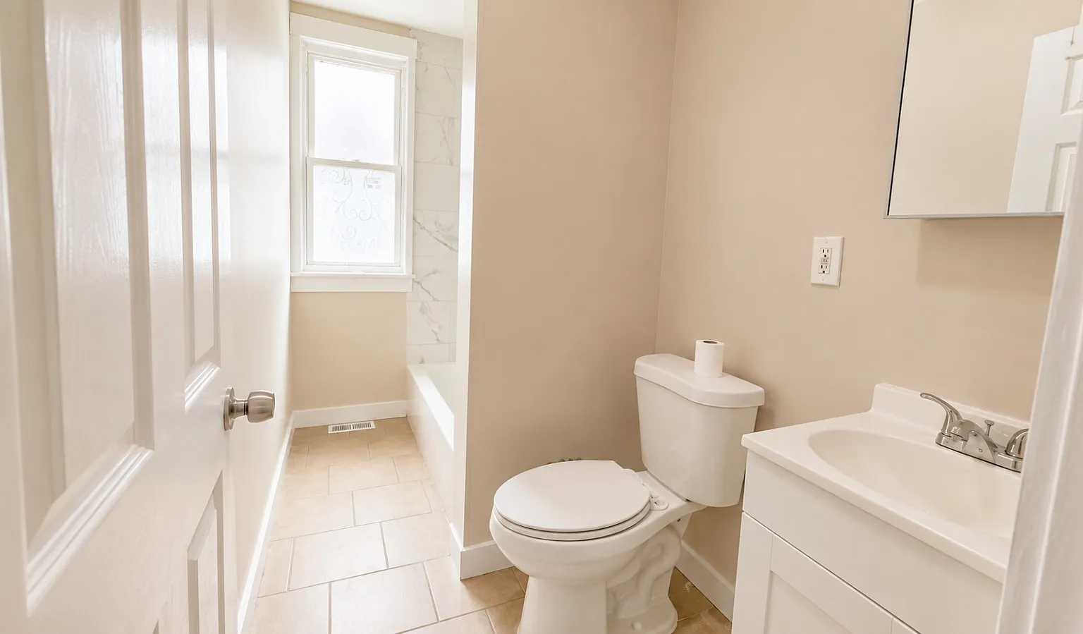 3 bed, 1178 sqft, $2,000 — Photo 3