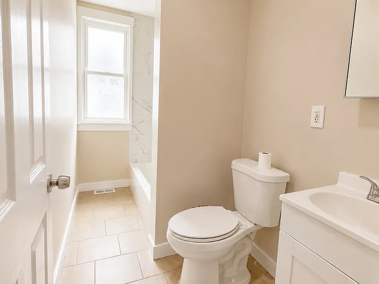 48 Fulton St #1 — Photo 3