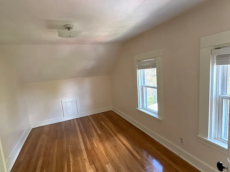 111 Bartlett Ave #3 — Photo 15