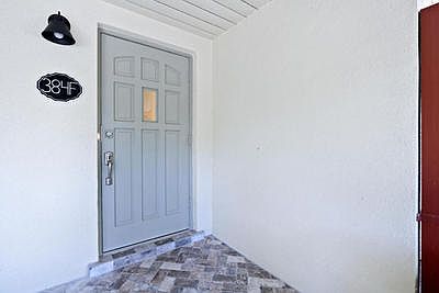 384 Golfview Rd North Palm-large-002-16-