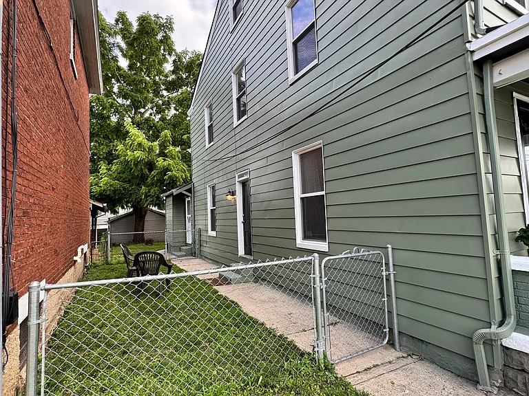 224 Walnut St — Photo 19