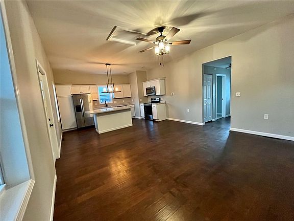 5th image of 111 Highland Ave