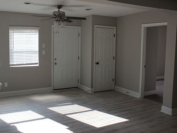 2nd image of 2963 S Harlan St