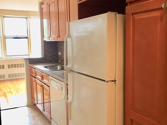 2nd image of 162 Highland Ave #5