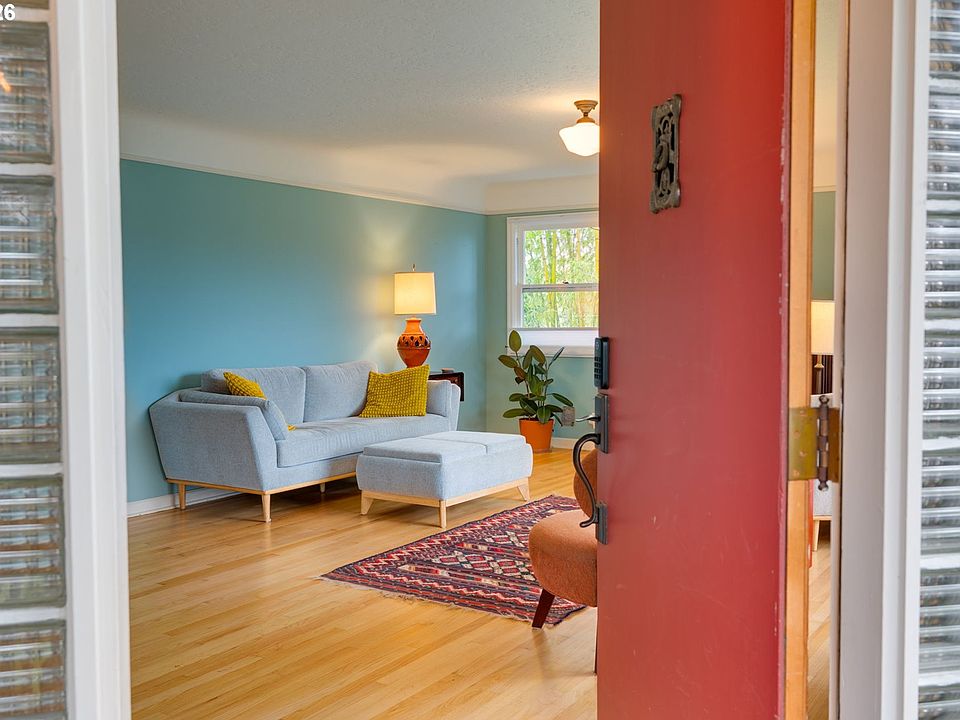 12657 SE 25th Ave, Milwaukie, OR 97222 | Zillow
