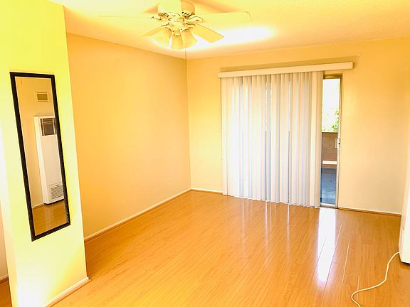 2nd image of 2102 W 157th St APT 9