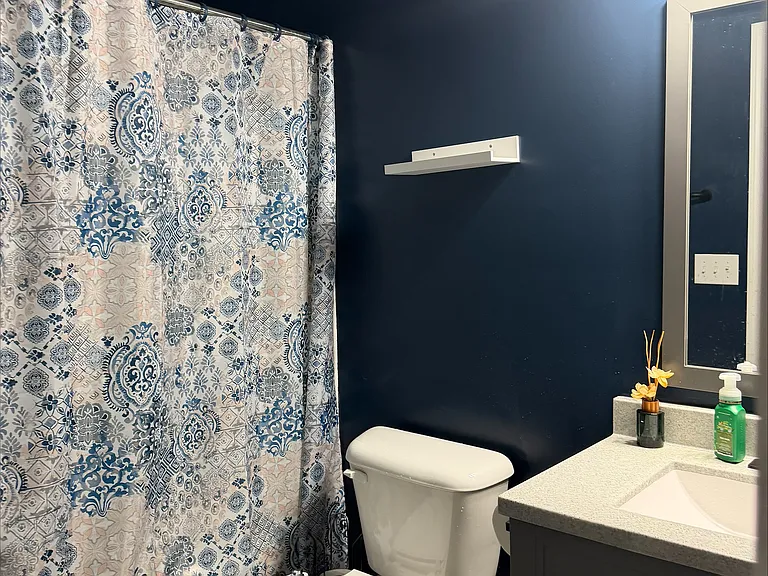 Main_Full Bath