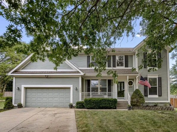 11669 S Parkwood Dr, Olathe, KS 66061