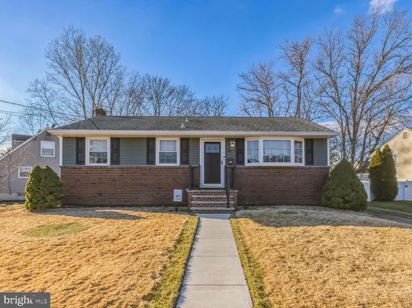 324 Charles Ave, Bellmawr, NJ 08031