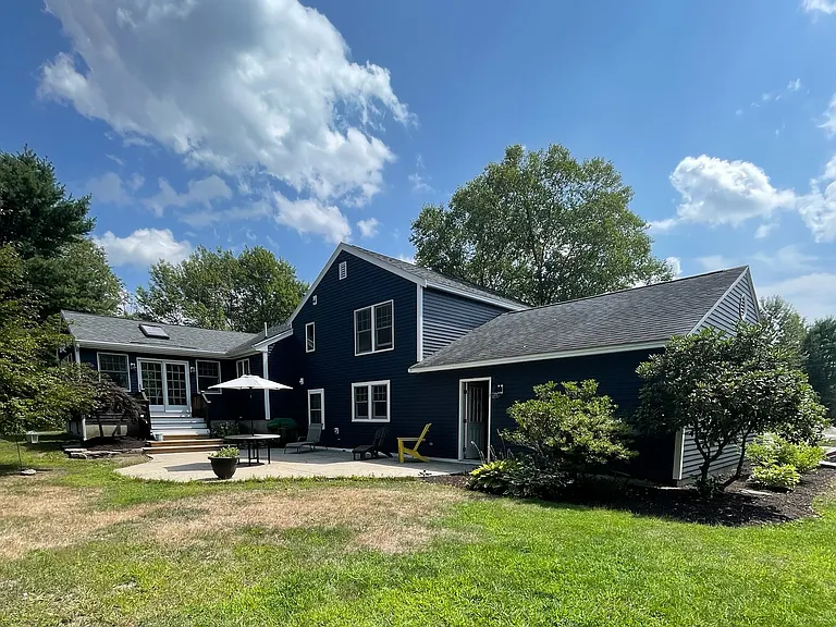 59 Airport Rd — Photo 3