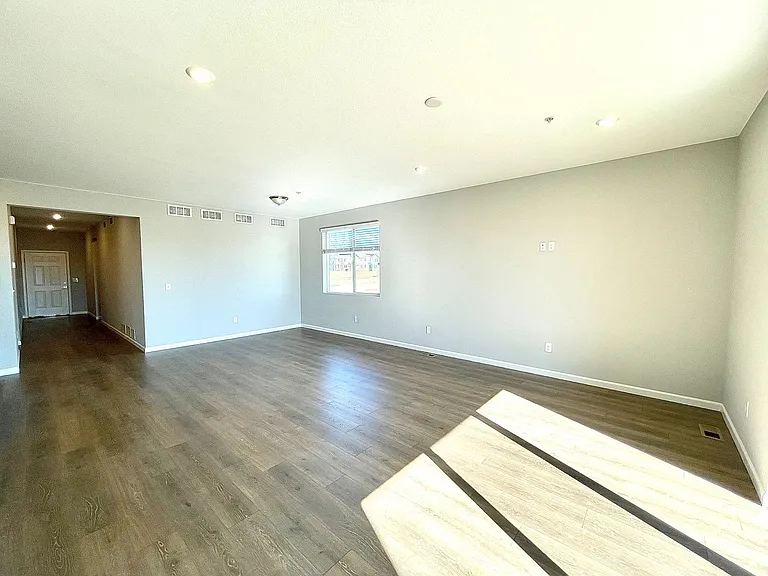 1733 Dancing Cattail Dr — Photo 10