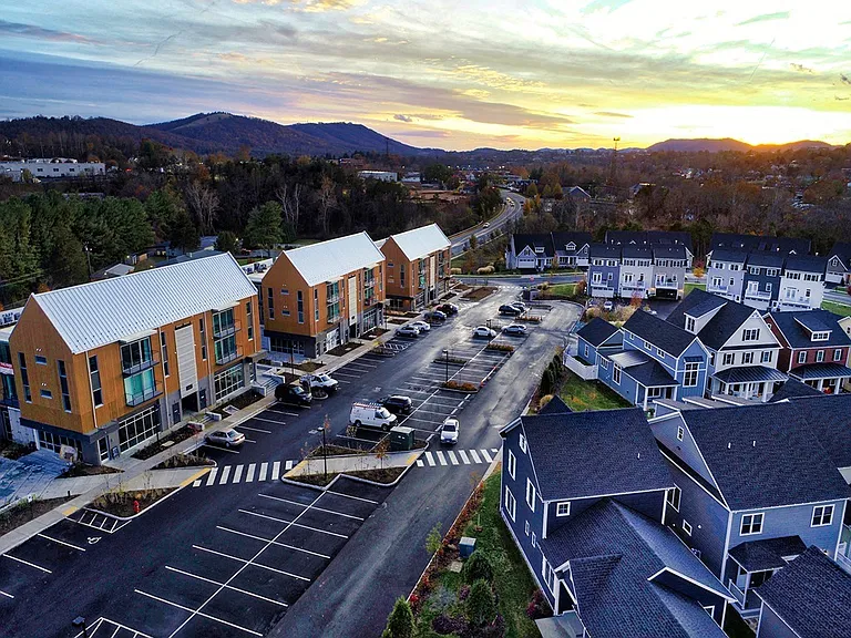 Riverside Village Apartments — Photo 13
