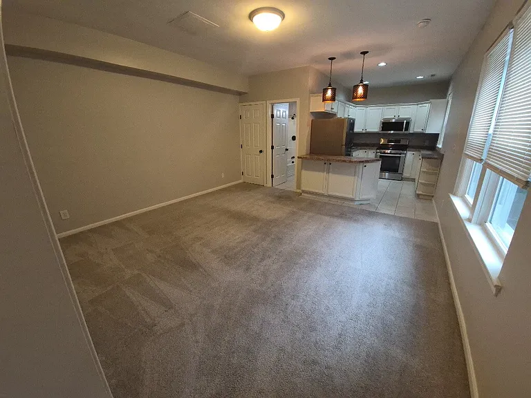 568 Delta Ave #2 — Photo 4
