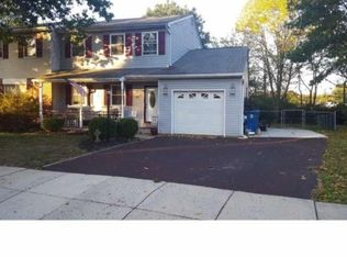 121 Stayman Dr, North Wales, PA 19454